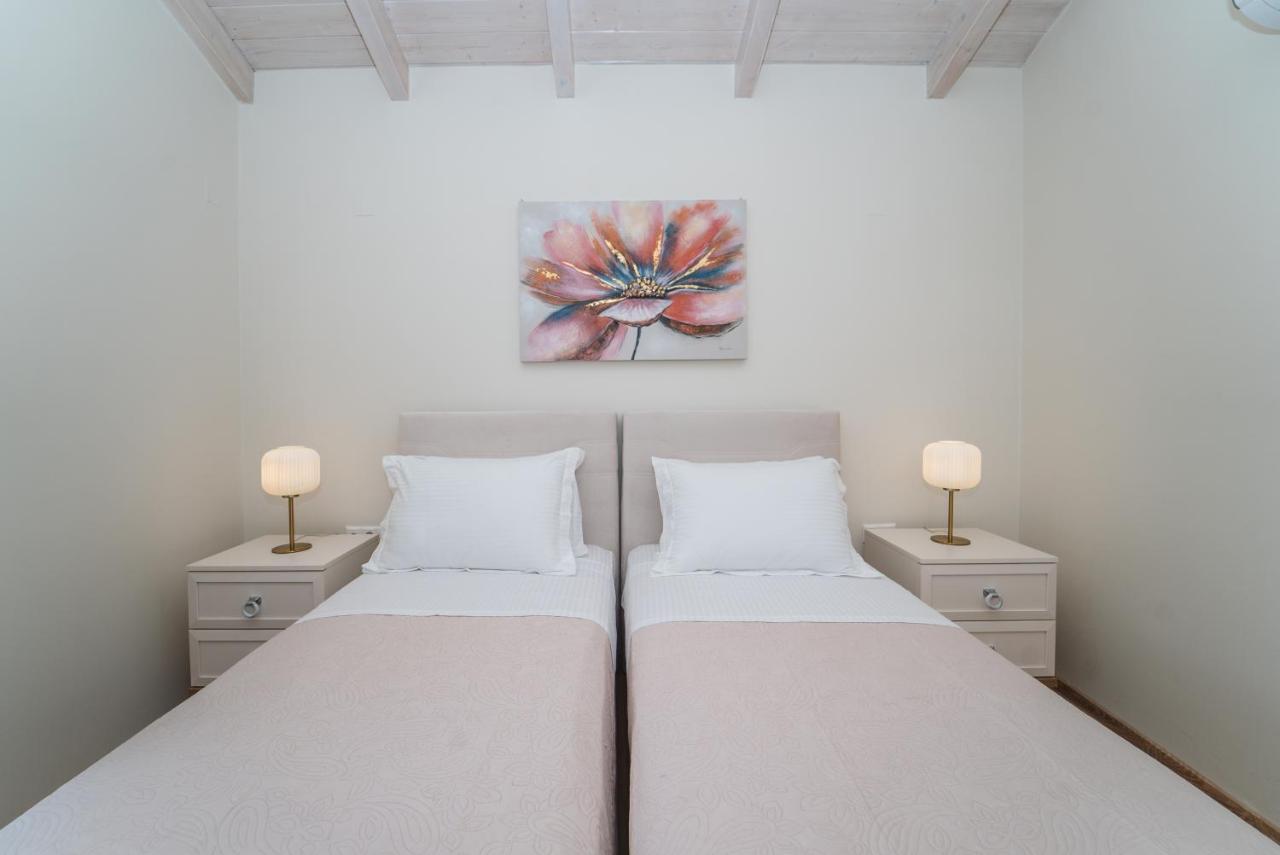 Vincenzo Suites نيدري المظهر الخارجي الصورة